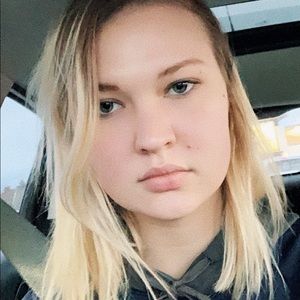 Meet your Posher, Amelia